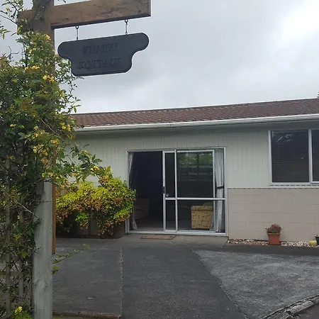 Kumeu Kottage-3