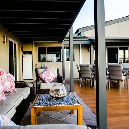Mullaloo B & B-2