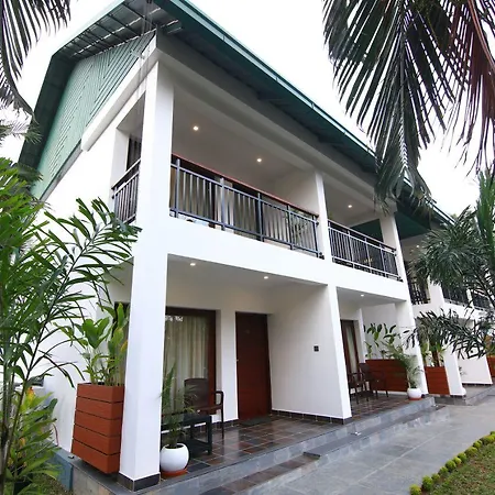 Silver Storm Resort Athirappilly-3