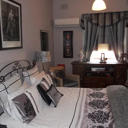Montrose House-2