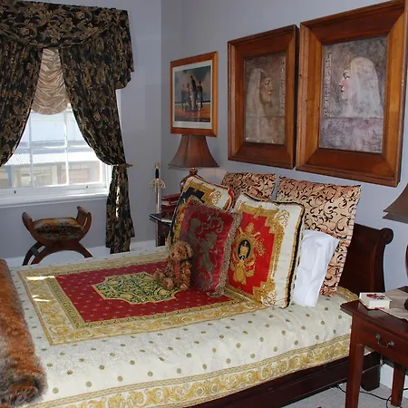 Montrose House-3
