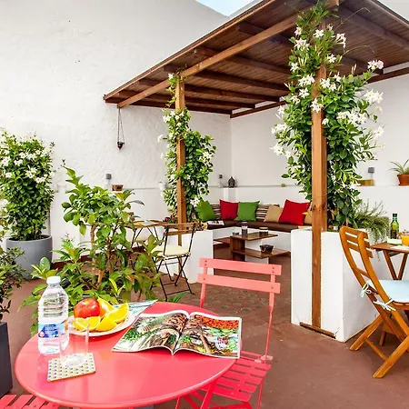 City Garden Bed And Breakfast-3