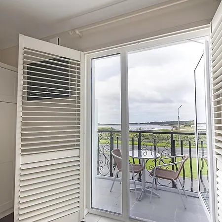 Sea Breeze Lodge B&B Galway-3