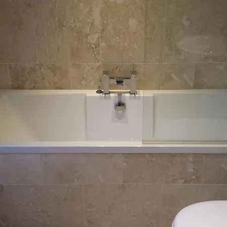 Edinburgh Holiday Guest House-3