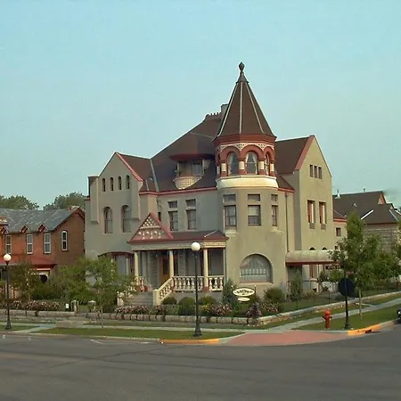 Nagle Warren Mansion B&B-3