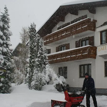 Haus Fallesin-2