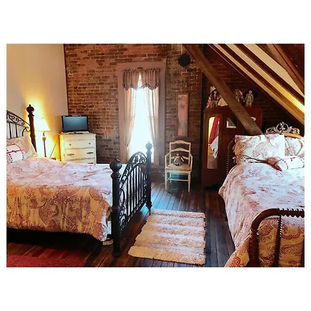 Main Street Bed & Breakfast-3