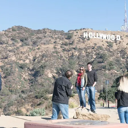Cozy Hollywood Get Away-3