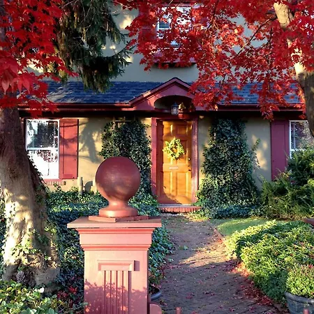 The Lancaster Bed And Breakfast-2