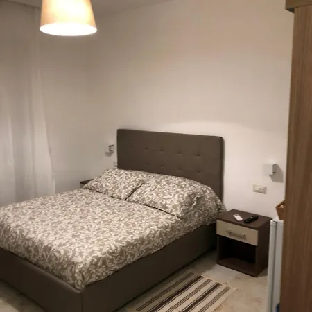 Antonietta De Pace Rooms by Napoli Milionaria B&B-3