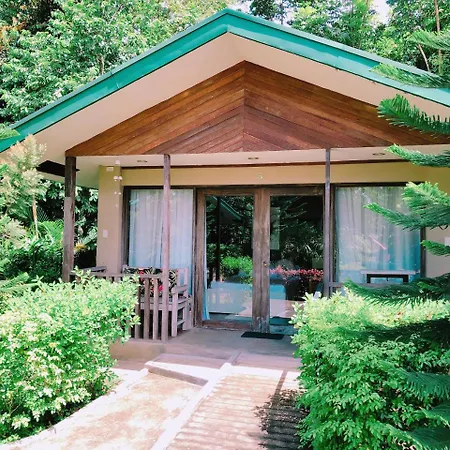 Ted'S Bed And Breakfast-3