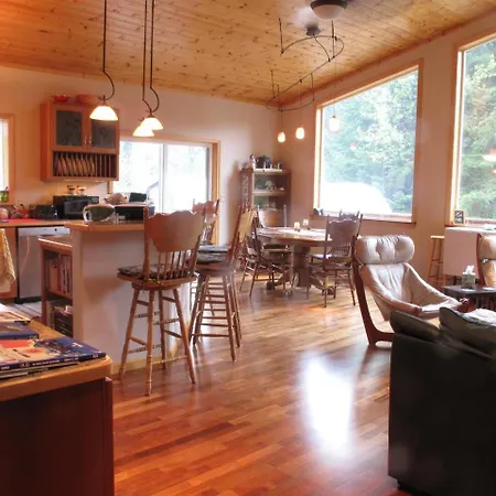 Glacier Creek Lodging-2
