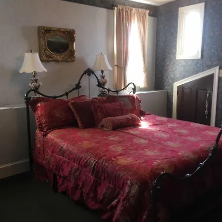 The Doctor'S Inn-2