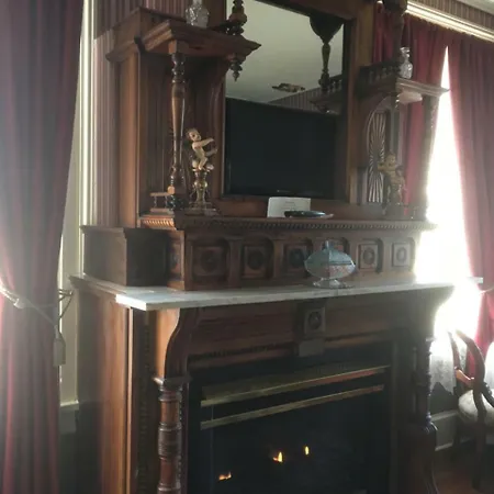 The Doctor'S Inn-3