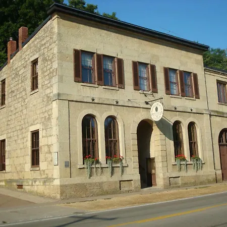 Abe'S Spring Street Guest House-3