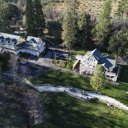 Blackberry Inn At Yosemite-2