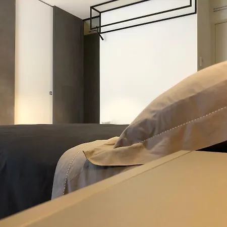 Golden Suites 50-2