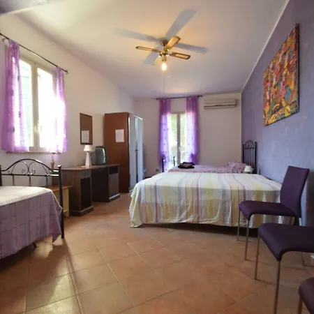 Alba Tra I Pini B&B-2