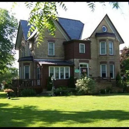 Pemberley House Bed And Breakfast-3