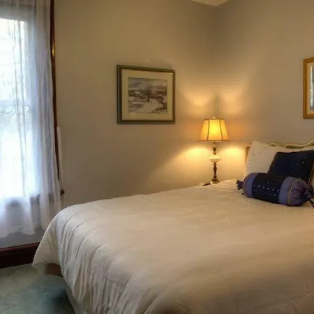 Pemberley House Bed And Breakfast-2