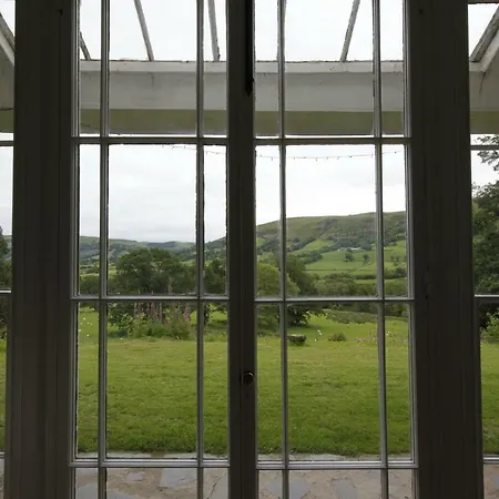 Plas Esgair-2