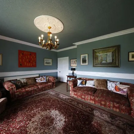 Plas Esgair-3