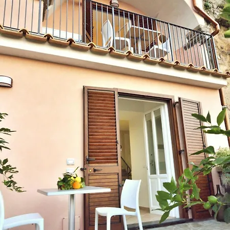 Lemon Flats Sorrento-3