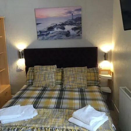 Kirkstall Guest House-2