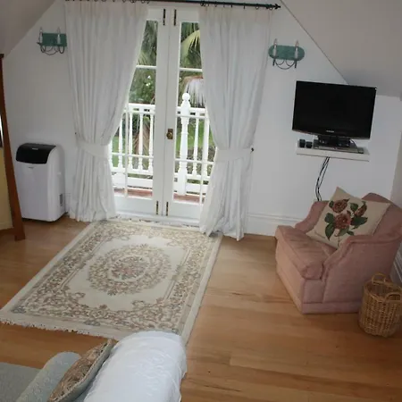 Paheke Boutique Lodge-3