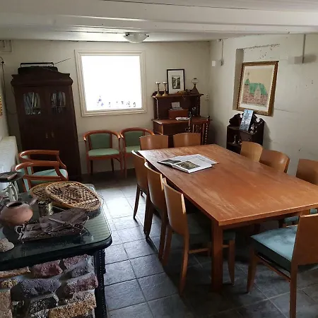 Guesthouse Gamli Bær-2