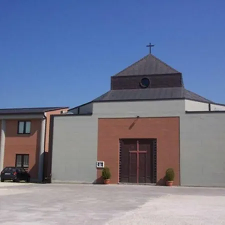 La Casa Sull'aia,AV-2