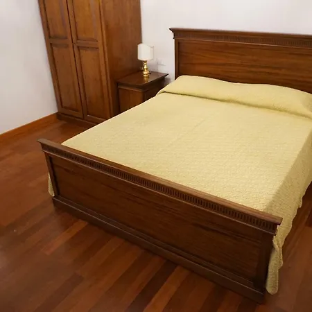 B & B Nina-2