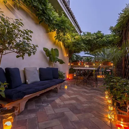 Episcopo Lipinsky Luxury Suites-3