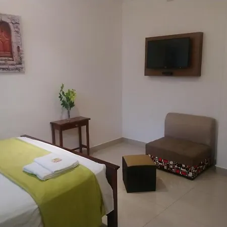 Hostal Perla Real Inn-2