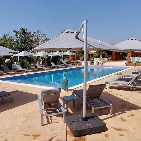 La Taniere Villa Metsu-2