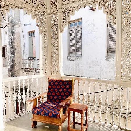 Balcony House-2