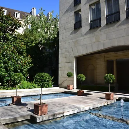 Assia & Nathalie - Luxury B&B Marais-3