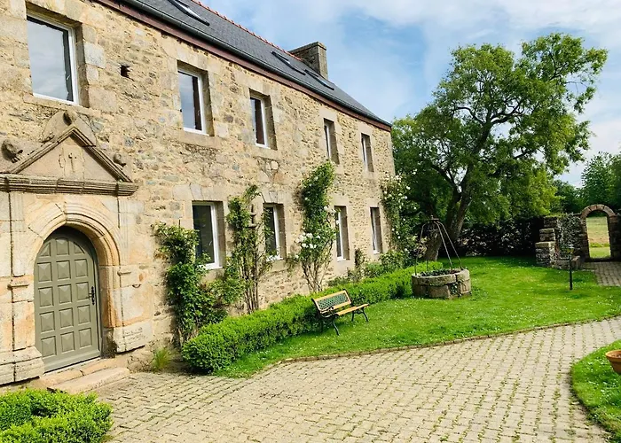LE DOMAINE DE COAT ROGAN L'espace familial Ploezal