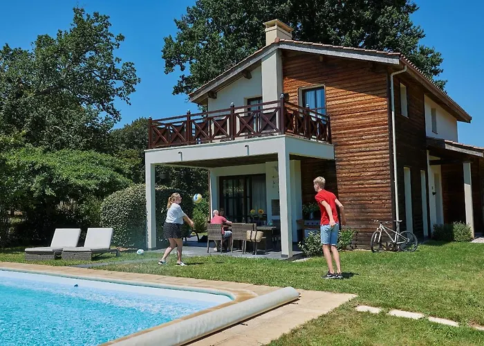Residence Chateau De Salles