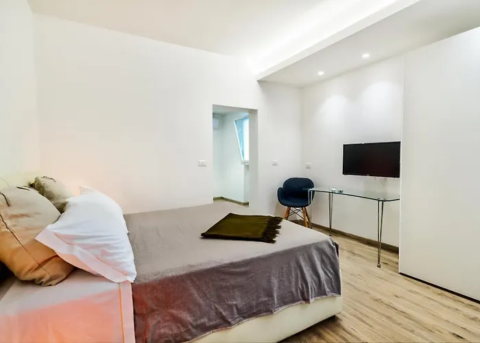 B&B Alusea