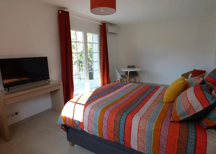 Bed and Breakfast Azurea à Valbonne