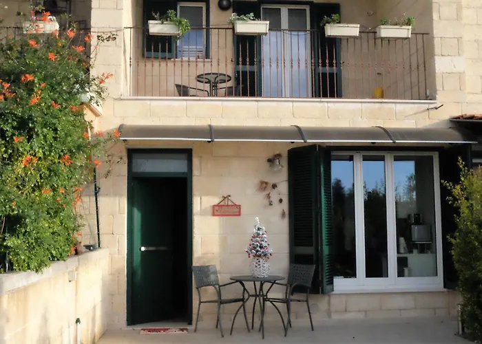 Casa Borgo Regina B&B - Bari Puglia Apartments