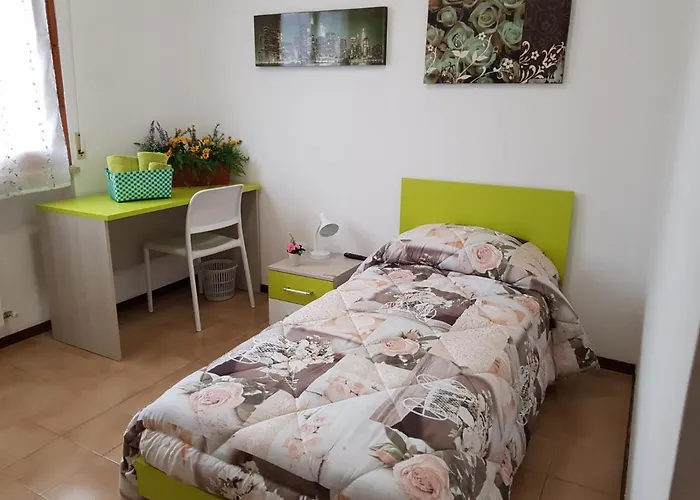 MAYFLOWERS B&B Zona Ospedale Cisanello Pisa