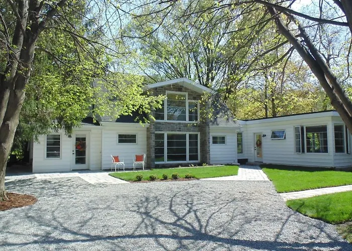 Carriage House On Kent
