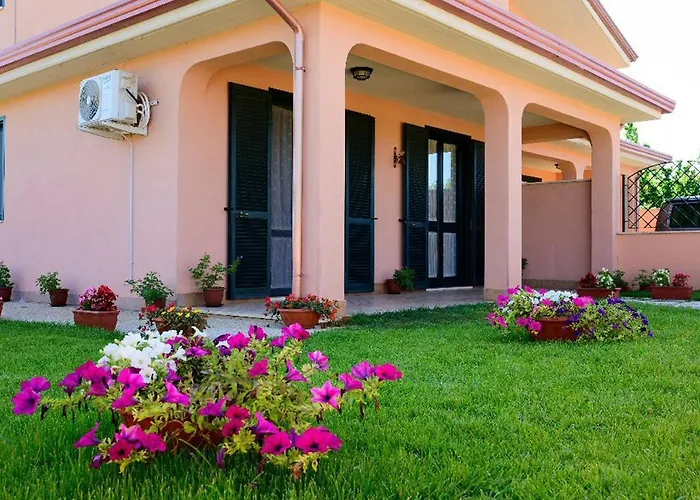 Bed and Breakfast La Lanterna del Borgo Borgo san Donato 