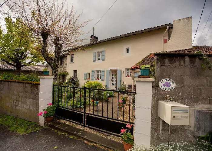 La Maison Des Fleurs Montembœuf