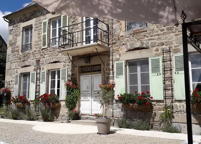 La Maison Bourgeoise Saint-Priest-des-Champs