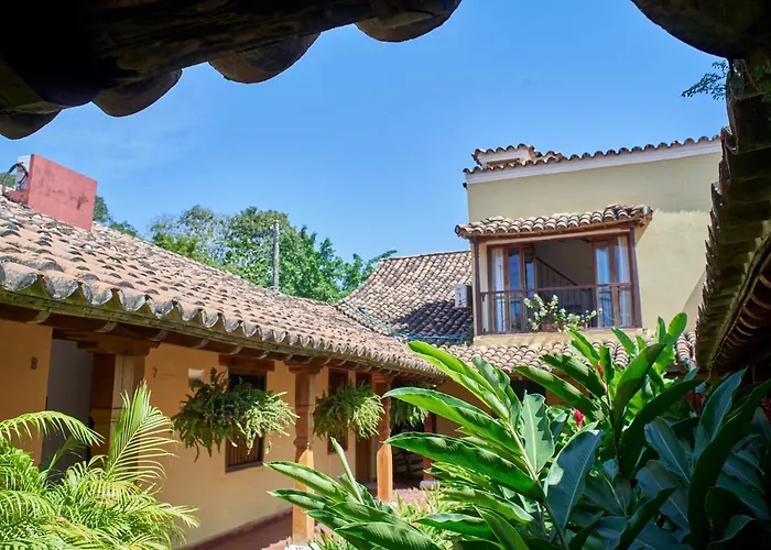 La Casa Amarilla Bed and Breakfast Mompos