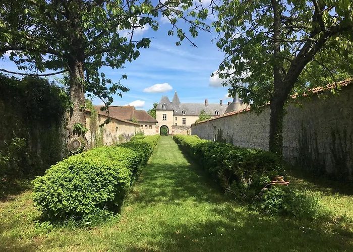 Le Chateau De Coyolles