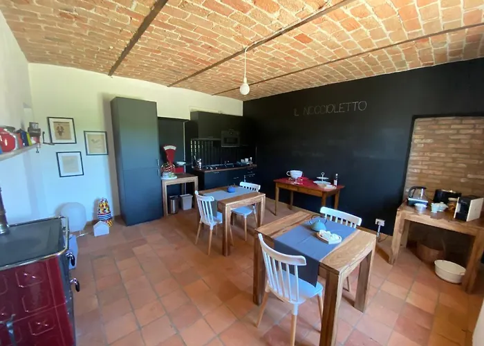 Bed and Breakfast Il Noccioletto Mombaruzzo